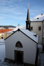 BOHOSLUŽBY V NOVĚ OPRAVENÉ KAPLI SVATÉ ANNY