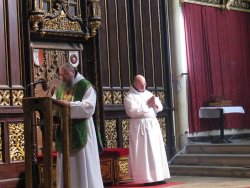 Sight into the chancel during the mass in 2009