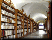 Knihovní chodba - 1. část historické knihovny